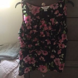 Allison Taylor floral shirt👚🌹